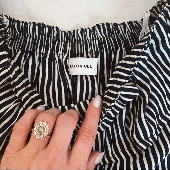 Faithful The Brand Off-Shoulder Top - Picture 7 of 9